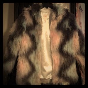 Girls size 10/12 gorgeous faux fur jacket